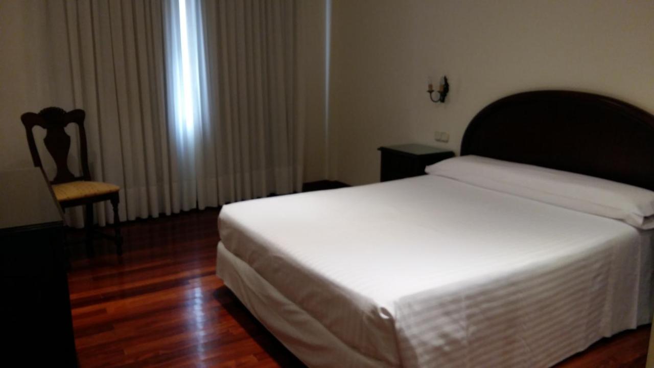 Apartamentos Maritimo Suites-Solo Adultos O Grove Exterior foto