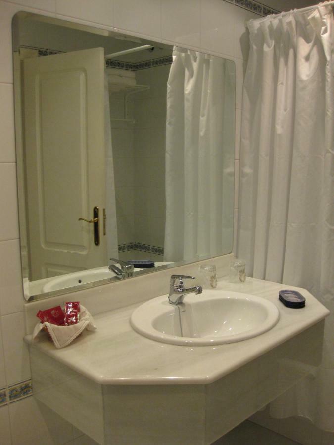 Apartamentos Maritimo Suites-Solo Adultos O Grove Exterior foto